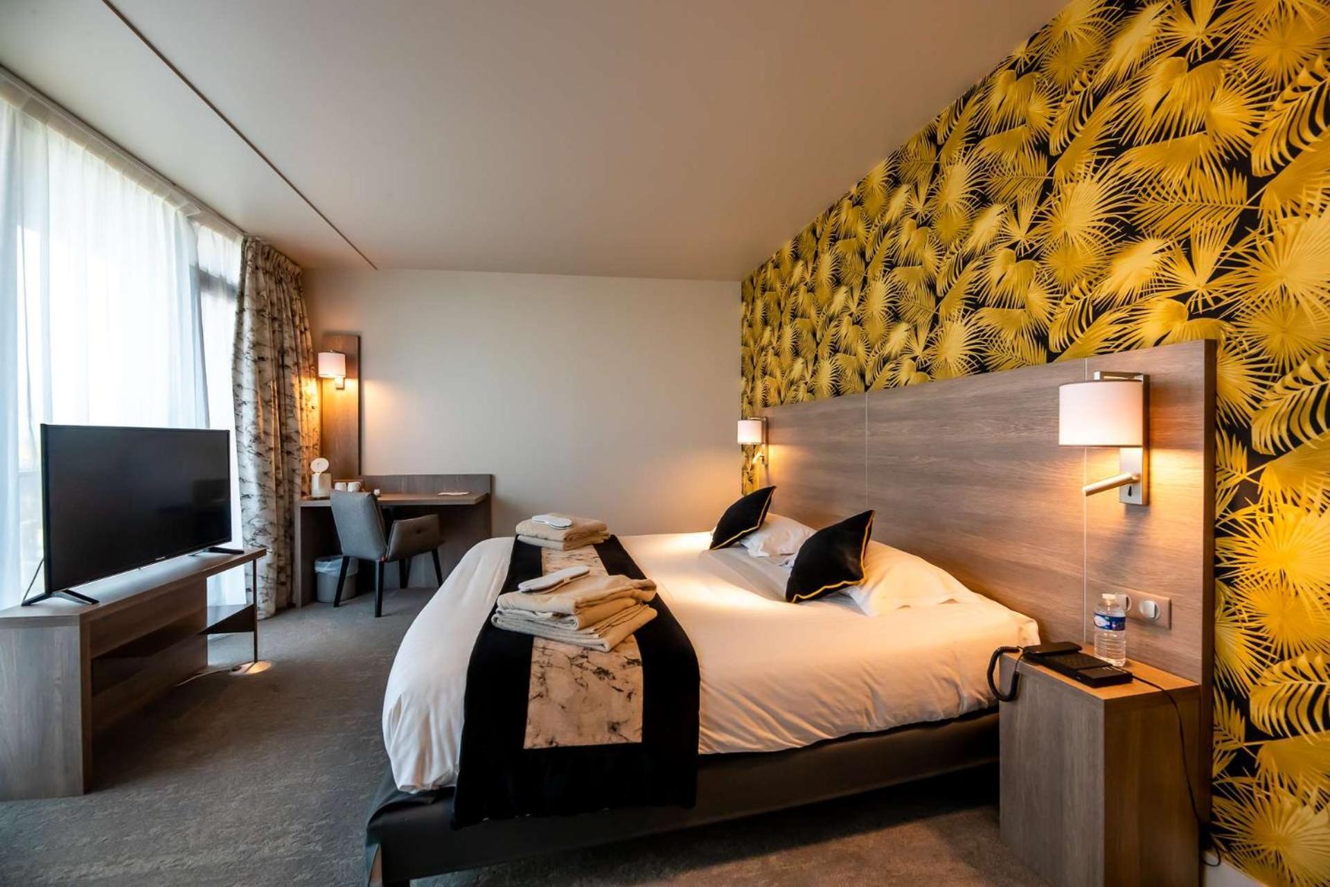 Brit Hotel Eden Spa Honfleur Exterior photo