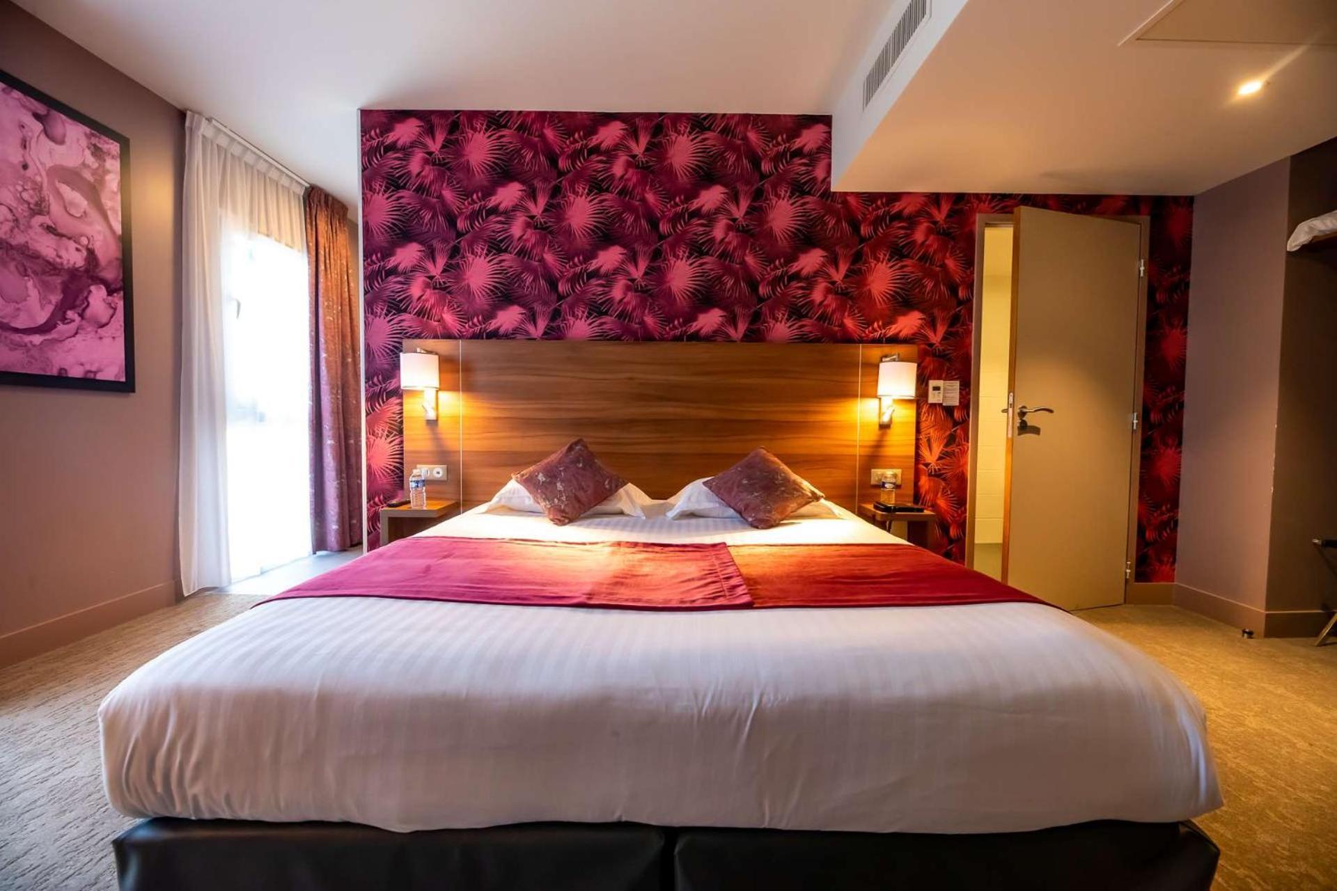 Brit Hotel Eden Spa Honfleur Exterior photo