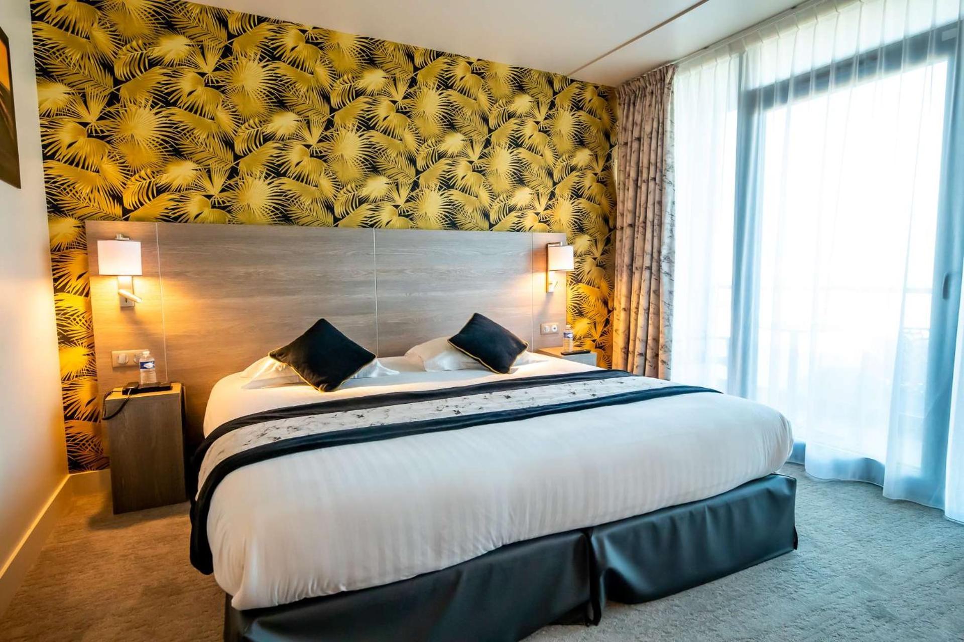 Brit Hotel Eden Spa Honfleur Exterior photo